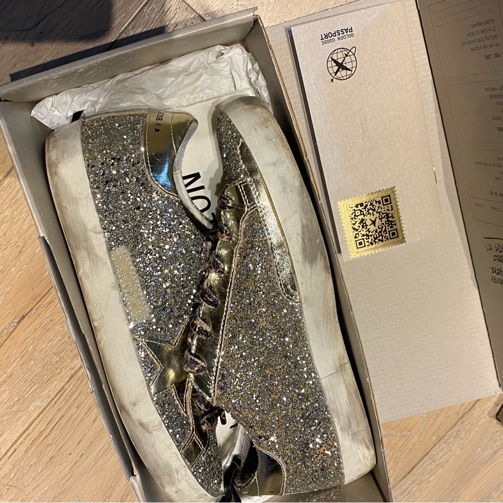 Golden Goose Sneakers
